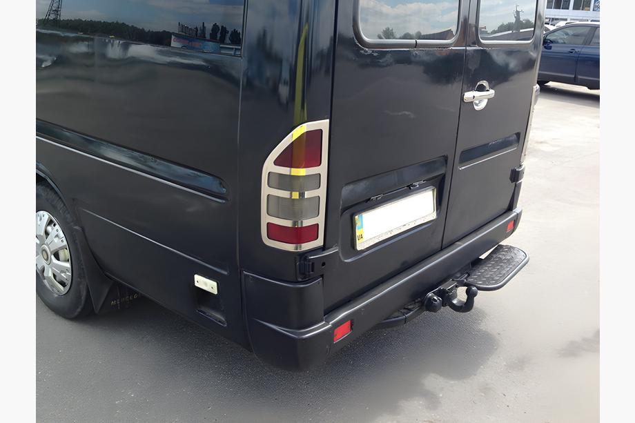 Mercedes Sprinter W901/902/903/904/905 1995–2006 Nerezové kryty brzdových svetiel (2 ks) OmsaLine – talianska nehrdzavejúca oceľ Image