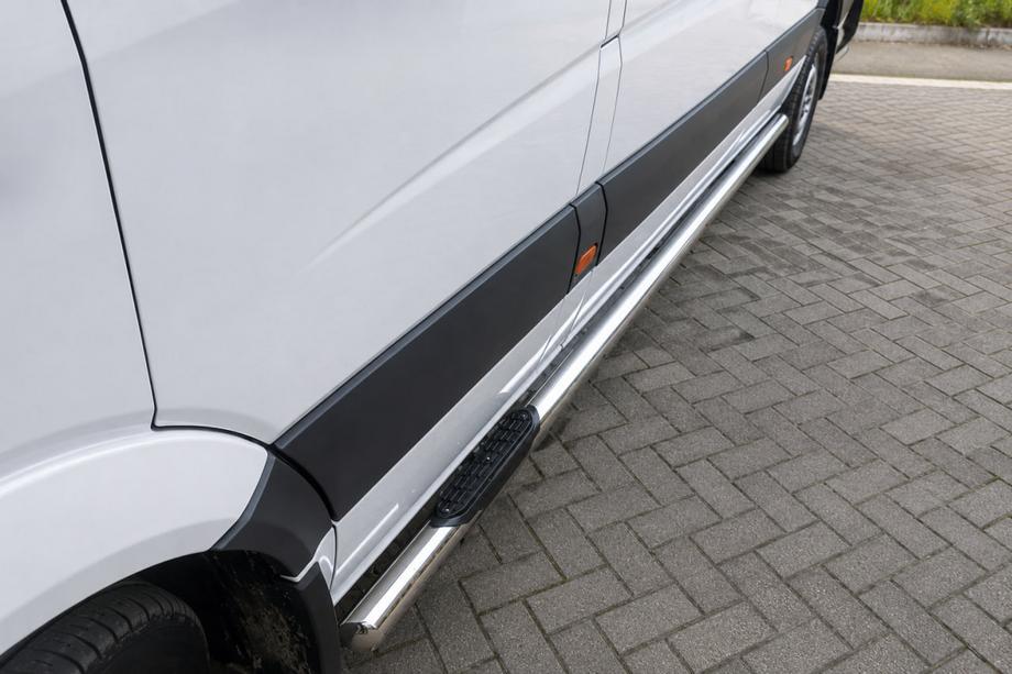 Mercedes Sprinter W906 2006–2018 Bočné trubky (2 ks, nerez) Ø60, stredný rázvor Image
