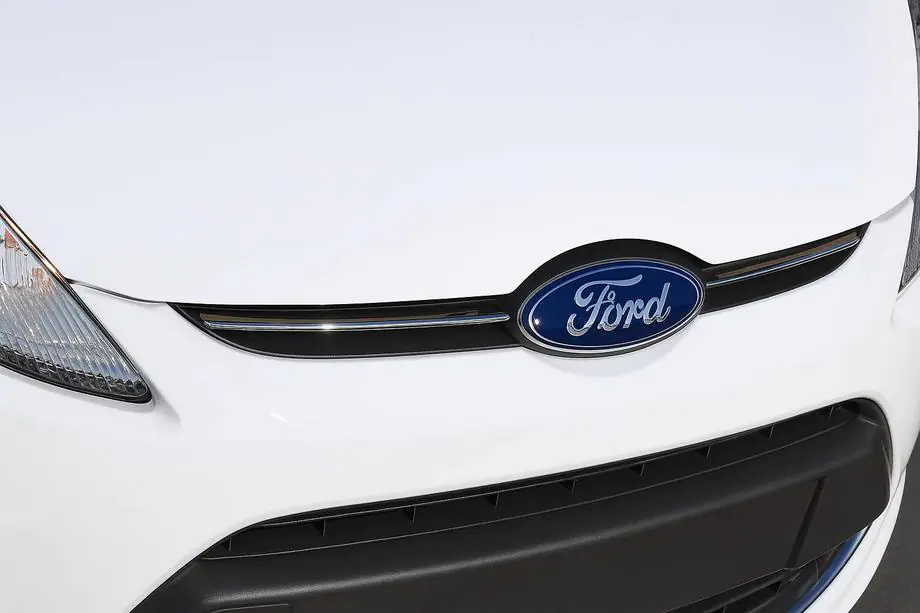 Ford Fiesta 2008–2017 Kryt mriežky (2 diely, nerez) Fotografia 1