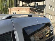 Volkswagen Caddy 2015–2020 Strešné lyžiny Skyport GREY Štandardná základňa fotografia 3