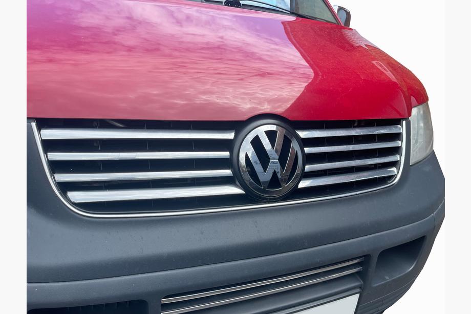 Volkswagen T5 Transporter 2003–2010 Lišty na mriežku (8 pásikov, nerez) Carmos - turecká oceľ Image