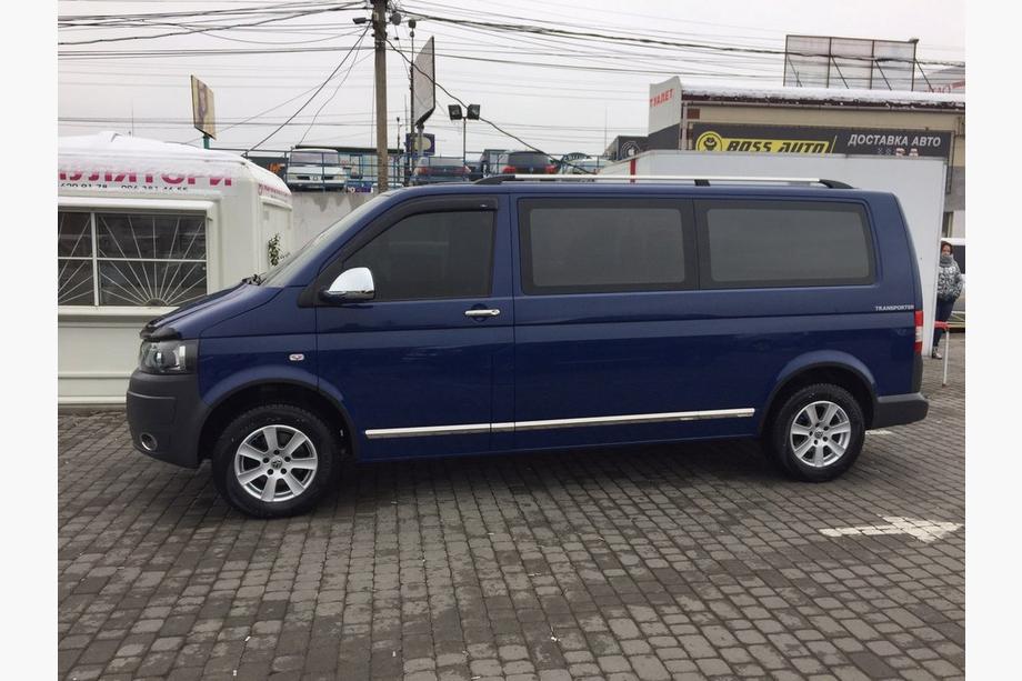Volkswagen T5 Transporter 2003–2010 Dverové lišty (nerez, chróm) Na 1 dvere, krátky rázvor, OmsaLine – talianska nehrdzavejúca oceľ Fotografia 7