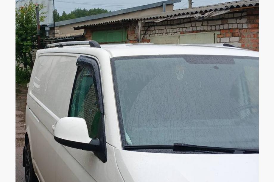 Volkswagen T5 Transporter 2003–2010 Chrómové strešné lyžiny Dlhá verzia, kovové nožičky Fotografia 6