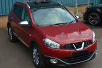 Nissan Qashqai 2010–2014 Lemovanie hmloviek so zapustením (2 ks, plast) fotografia 1