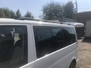 Volkswagen T5 2010–2015 Čierne strešné lyžiny fotografia 9