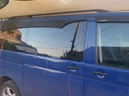 Volkswagen T6 2015–2024 Čierne strešné lyžiny fotografia 17