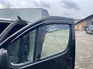 Nissan Primastar 2002–2014 Okenné deflektory (2 ks, Niken) fotografia 3
