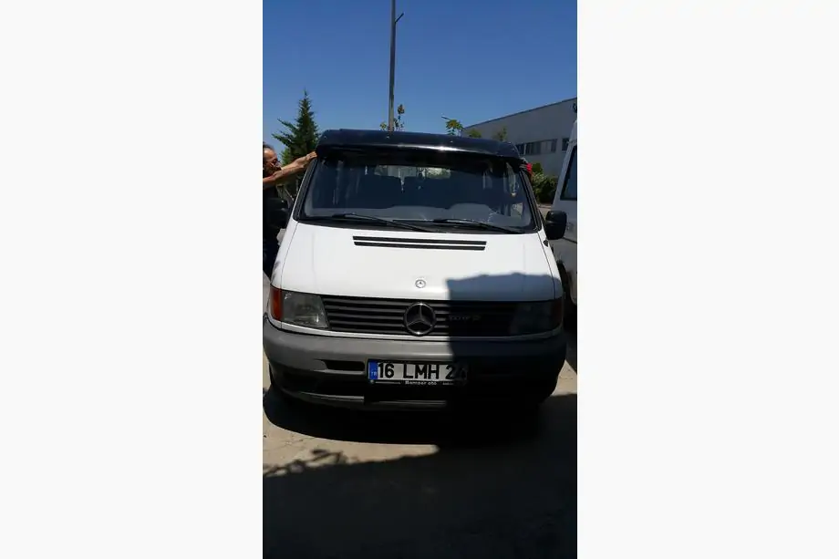 Mercedes Vito W638 1996–2003 Slnečná clona na čelné sklo (čierny lesk, 5 mm) Fotografia 7