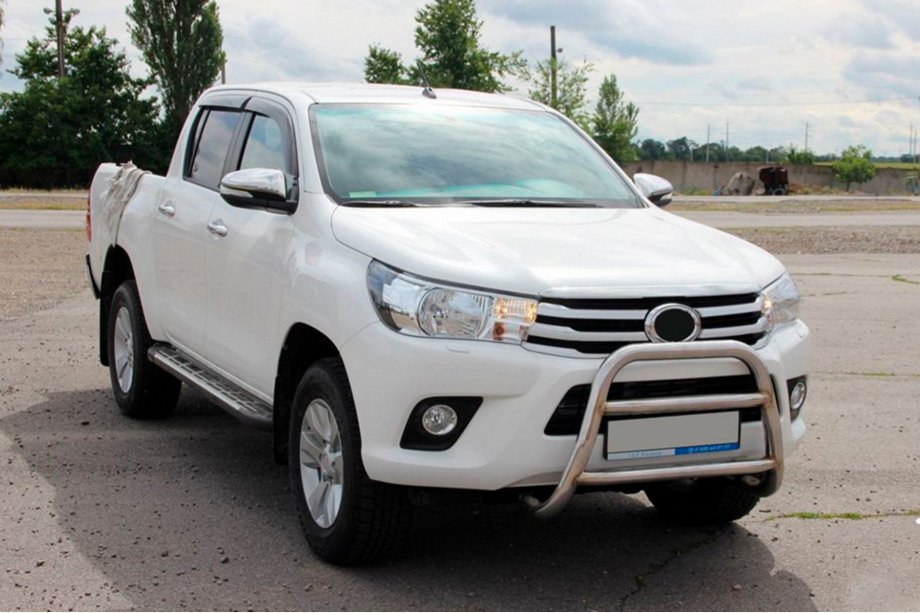 Toyota Hilux 2015– Predný ochranný rám WT023 (nerez) Fotografia 2