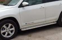 Toyota Rav 4 2006–2013 Bočné nášľapy Premium (2 ks, nerez) fotografia 3