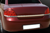 Fiat Linea 2006–2018 Nerezová lišta na veko kufra 2006-2012 fotografia 1