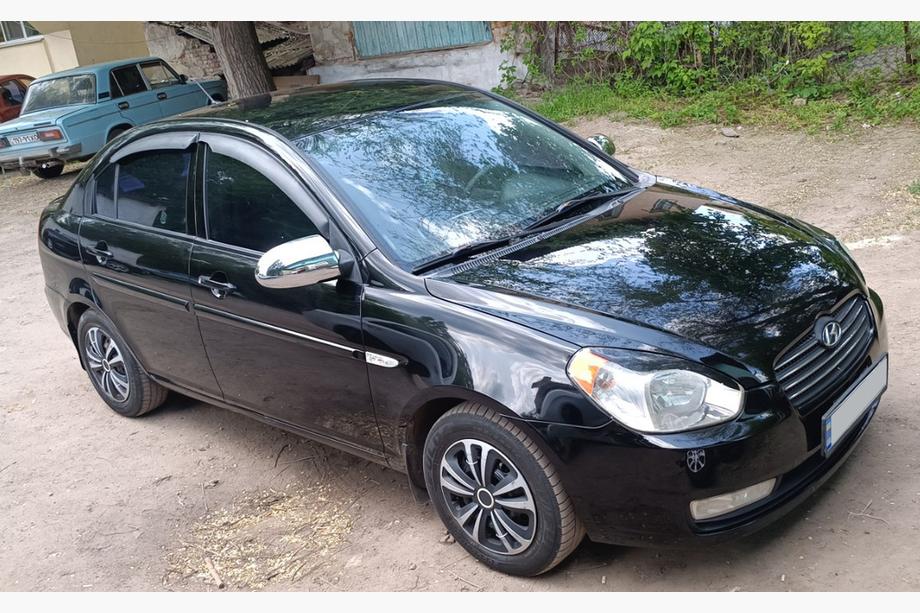 Hyundai Accent 2006–2010 Chrómové kryty zrkadiel (2 ks, plast) Carmos Fotografia 2