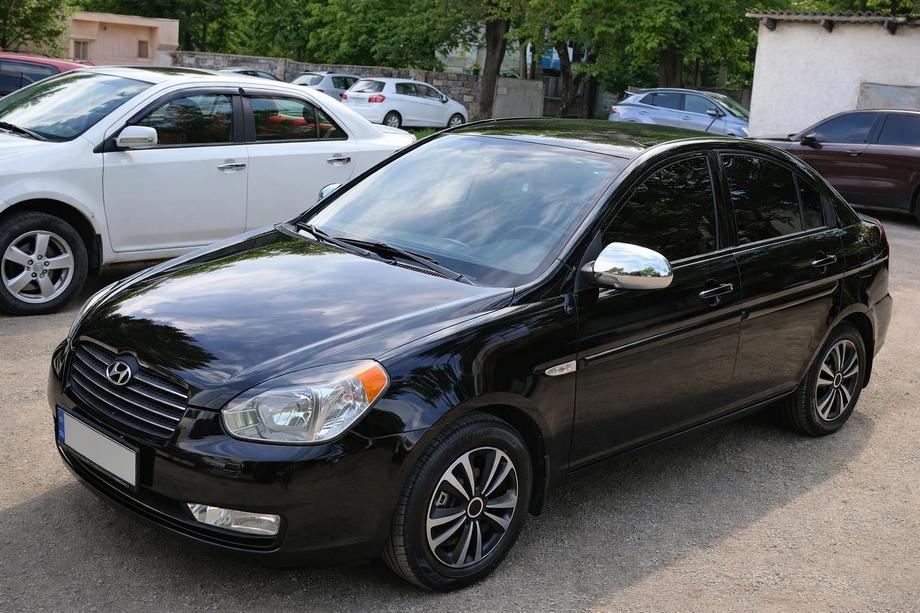 Hyundai Accent 2006–2010 Chrómové kryty zrkadiel (2 ks, plast) OmsaLine Image