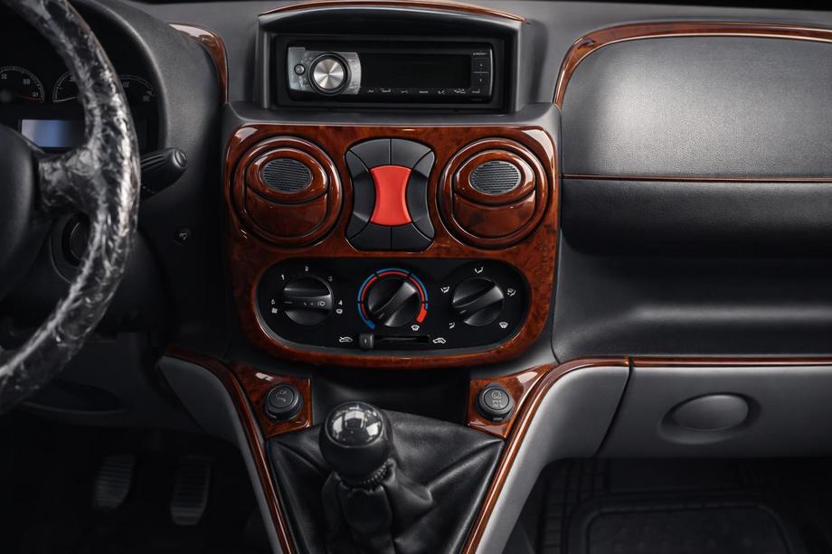 Fiat Doblo I 2005–2010 Kryty palubnej dosky Hliník Image