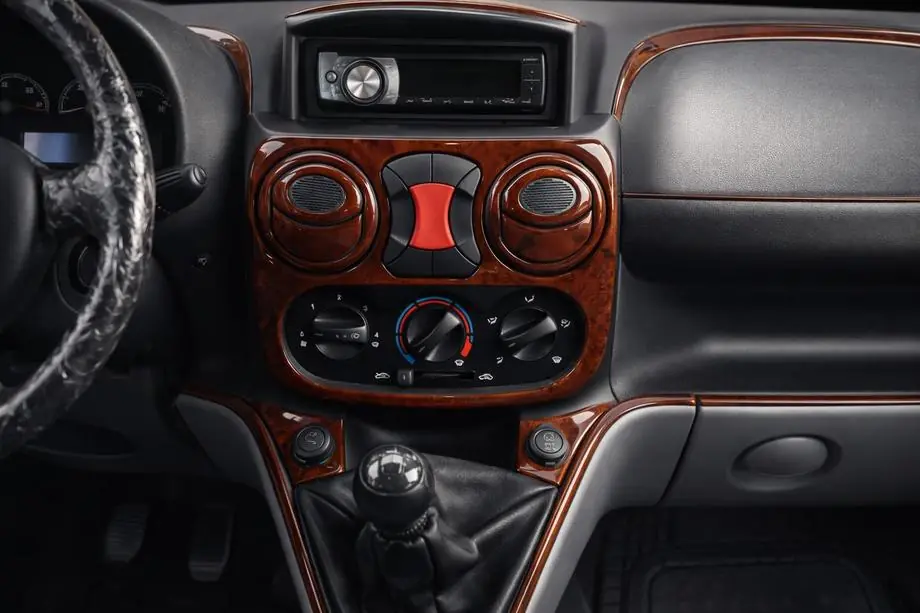 Fiat Doblo I 2005–2010 Kryty palubnej dosky Image
