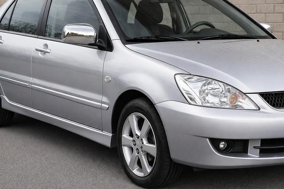 Mitsubishi Lancer 9 2004–2008 Kryty zrkadiel (2 ks) Image