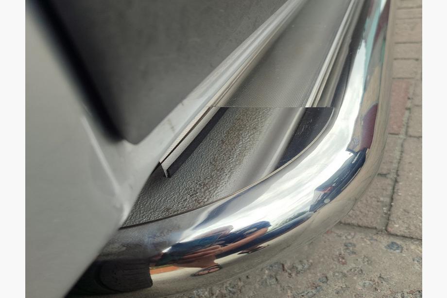 Nissan Primastar 2002–2014 Bočné prahy Premium (2 ks, nerez.) 60 mm, krátky rázvor Fotografia 12