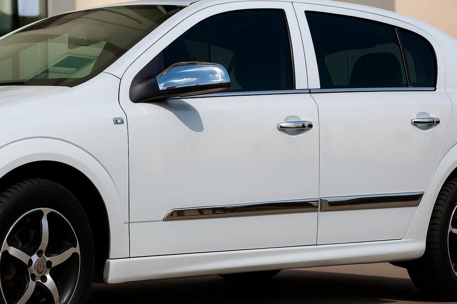 Opel Astra H 2004–2013 Dverné lišty (4 ks, nerez) Image