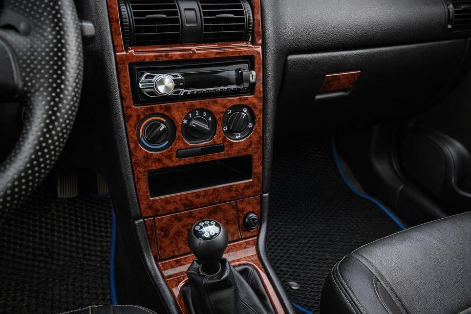 Opel Astra G Classic 1998–2012 Kryty palubnej dosky Karbon Image