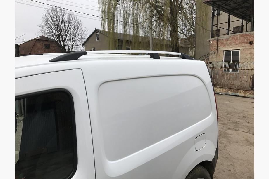 Renault Kangoo 2008–2020 Chrómované strešné lyžiny Fotografia 9