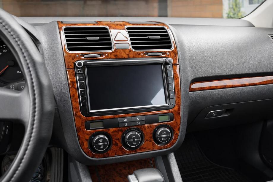 Volkswagen Jetta 2006–2011 Kryty palubnej dosky Hliník Image