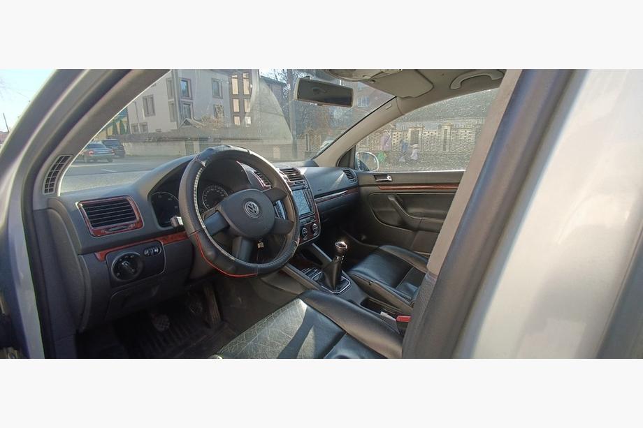 Volkswagen Golf 5 2003–2009 Kryty palubnej dosky Piano čierna Fotografia 5