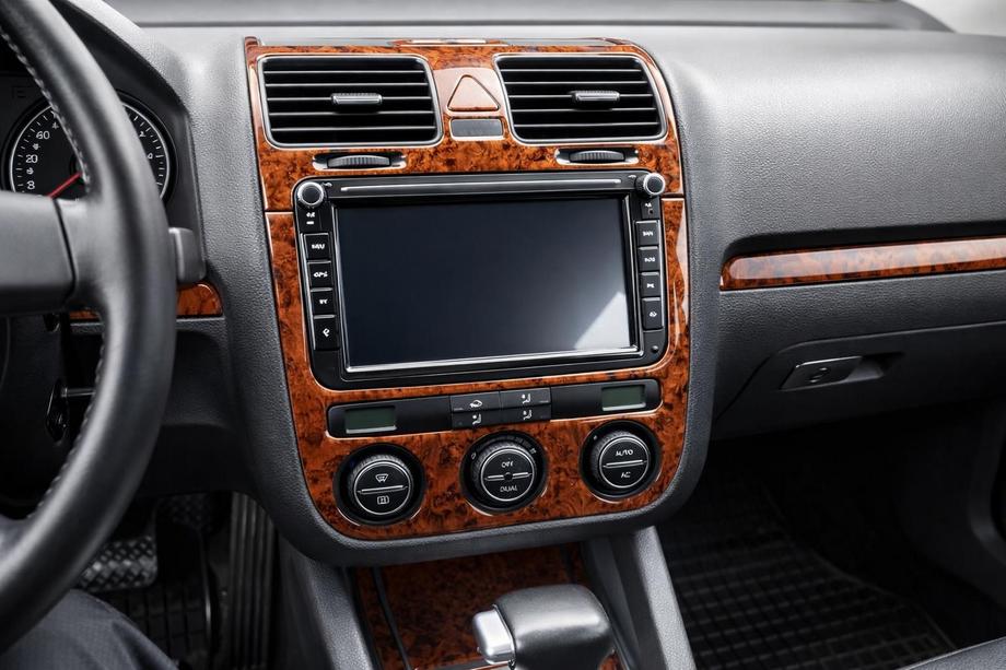 Volkswagen Golf 5 2003–2009 Kryty palubnej dosky Piano čierna Fotografia 16