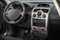 Renault Megane II 2004–2009 Dekoratívne lišty na palubnú dosku, sada 6 ks (Meric, Turecko) fotografia 1