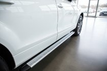 Audi Q7 2005–2015 Bočné nášľapy Maya V2 (2 ks, hliník) fotografia 4