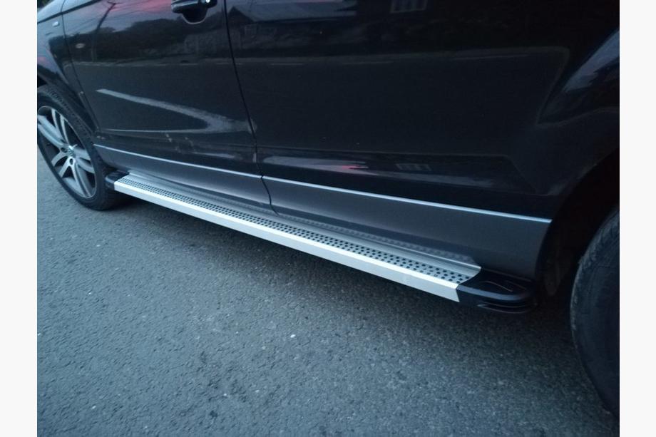 Audi Q7 2005–2015 Bočné nášľapy Maya V2 (2 ks, hliník) Image