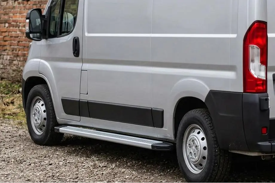Citroen Jumper 2007–2025 Bočné nášľapy Maya V2 (2 ks, hliník) Image