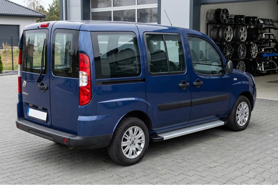 Fiat Doblo I 2005–2010 Bočné nášľapy Maya V2 (2 ks, hliník) Image