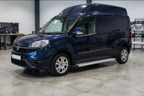Fiat Doblo II 2010–2022 Bočné nášľapy Maya V2 (2 ks, hliník) fotografia 1