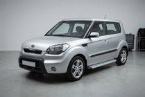 Kia Soul I 2008–2013 Bočné nášľapy Maya V2 (2 ks, hliník) fotografia 1