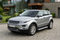 Range Rover Evoque 2012–2018 Bočné nášľapy Maya V2 (2 ks, hliník) fotografia 1