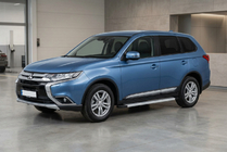 Mitsubishi Outlander 2012–2021 Bočné nášľapy Maya V2 (2 ks, hliník) fotografia 1