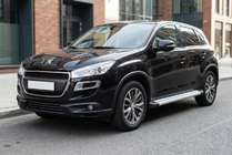 Peugeot 4008 2012–2017 Bočné nášľapy Maya V2 (2 ks, hliník) fotografia 1