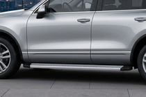 Porsche Cayenne 2003–2010 Bočné nášľapy Maya V2 (2 ks, hliník) fotografia 1