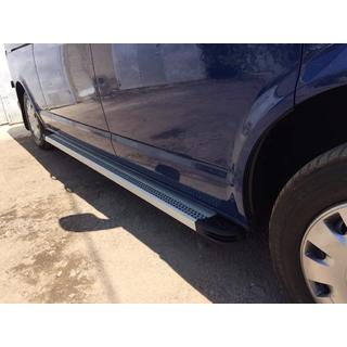 Bočné nášľapy Maya V2 (2 ks, hliník) Volkswagen T6 2015–2024 fotografia 3