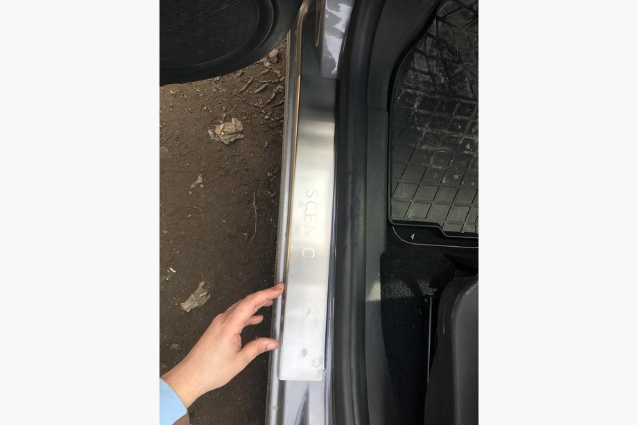 Renault Scenic/Grand 2009–2016 Nerezové prahové lišty Nataniko (4 ks) Premium - 3M lepiaca páska, 0,8 mm Fotografia 3