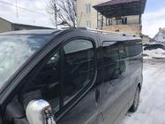 Renault Trafic 2001–2015 Chrómové strešné lyžiny Dlhá verzia, plastové pätky fotografia 9