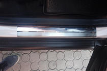 Toyota Rav 4 2013–2018 Nerezové prahové lišty Nataniko (4 ks) fotografia 5