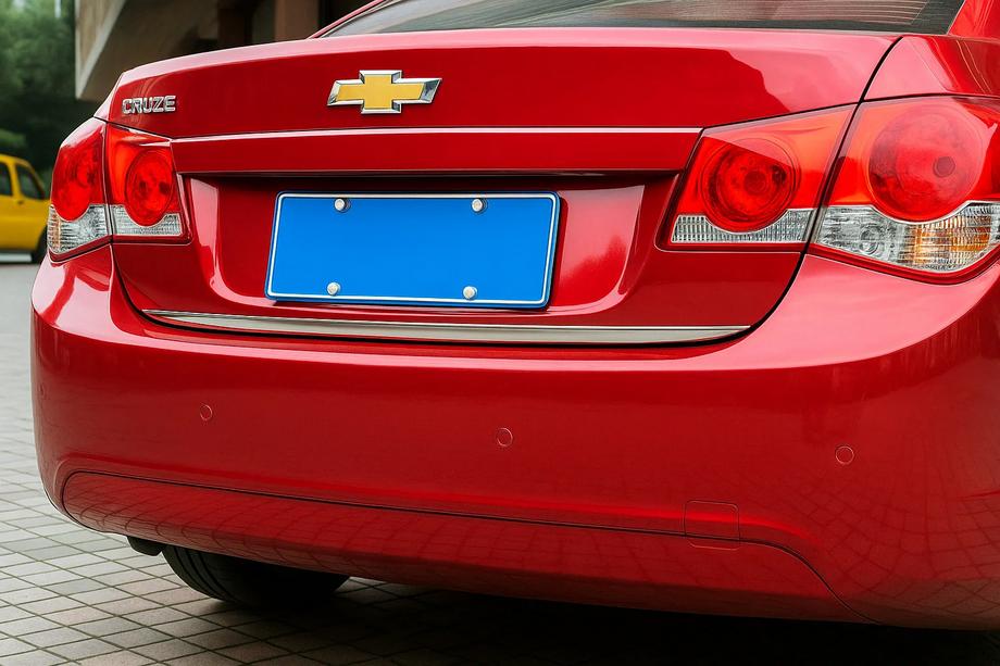 Chevrolet Cruze 2009–2015 Nerezová lišta na hranu kufra Sedan, Carmos - turecká nehrdzavejúca oceľ Image