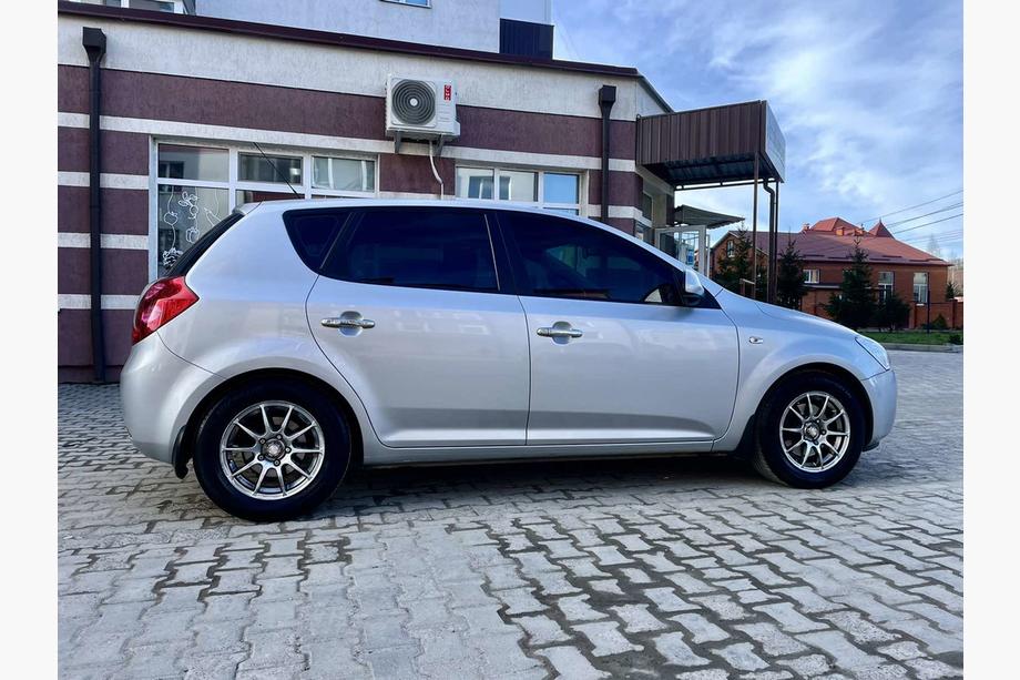 Kia Ceed 2007–2012 Chrómové kryty kľučiek dverí (4 ks, nerez) OmsaLine – talianska nehrdzavejúca oceľ Image