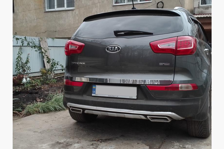 Kia Sportage 2010–2015 Nerezová lišta hrany kufra Carmos - turecká oceľ Fotografia 5