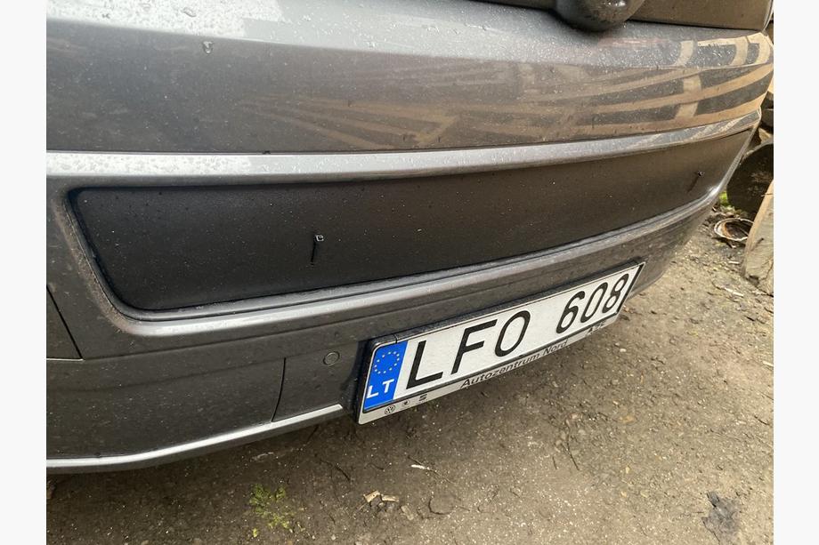 Volkswagen T5 2010–2015 Zimná clona na spodnú mriežku Lesklá Fotografia 3