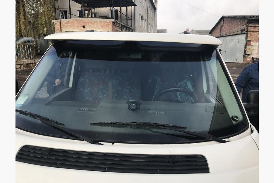 Volkswagen T4 Caravelle/Multivan 1990–2003 Deflektor kapoty (lepený, na lakovanie) Fotografia 3