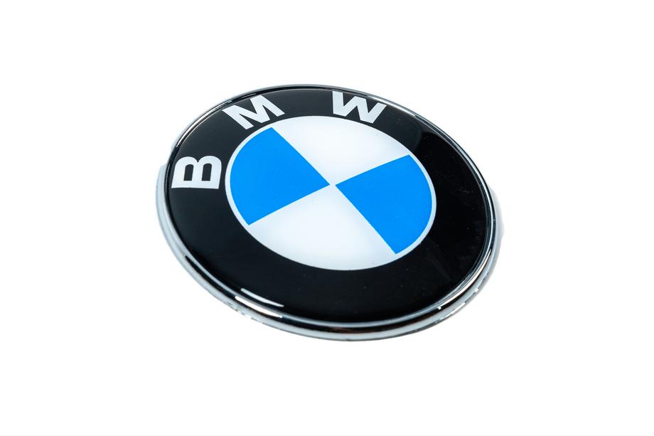 BMW 4 séria F32/F33/F36 2012–2020 Emblém (OEM) Zadný, 74 mm Fotografia 3