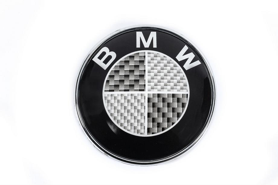 BMW 5 séria E34 1988–1995 Karbonový emblém, Turecko (82 mm) Fotografia 3