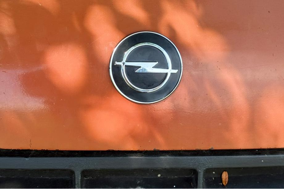 Opel Vectra A 1987–1995 Emblém (Turecko) Predný so skosením (75 mm) Image